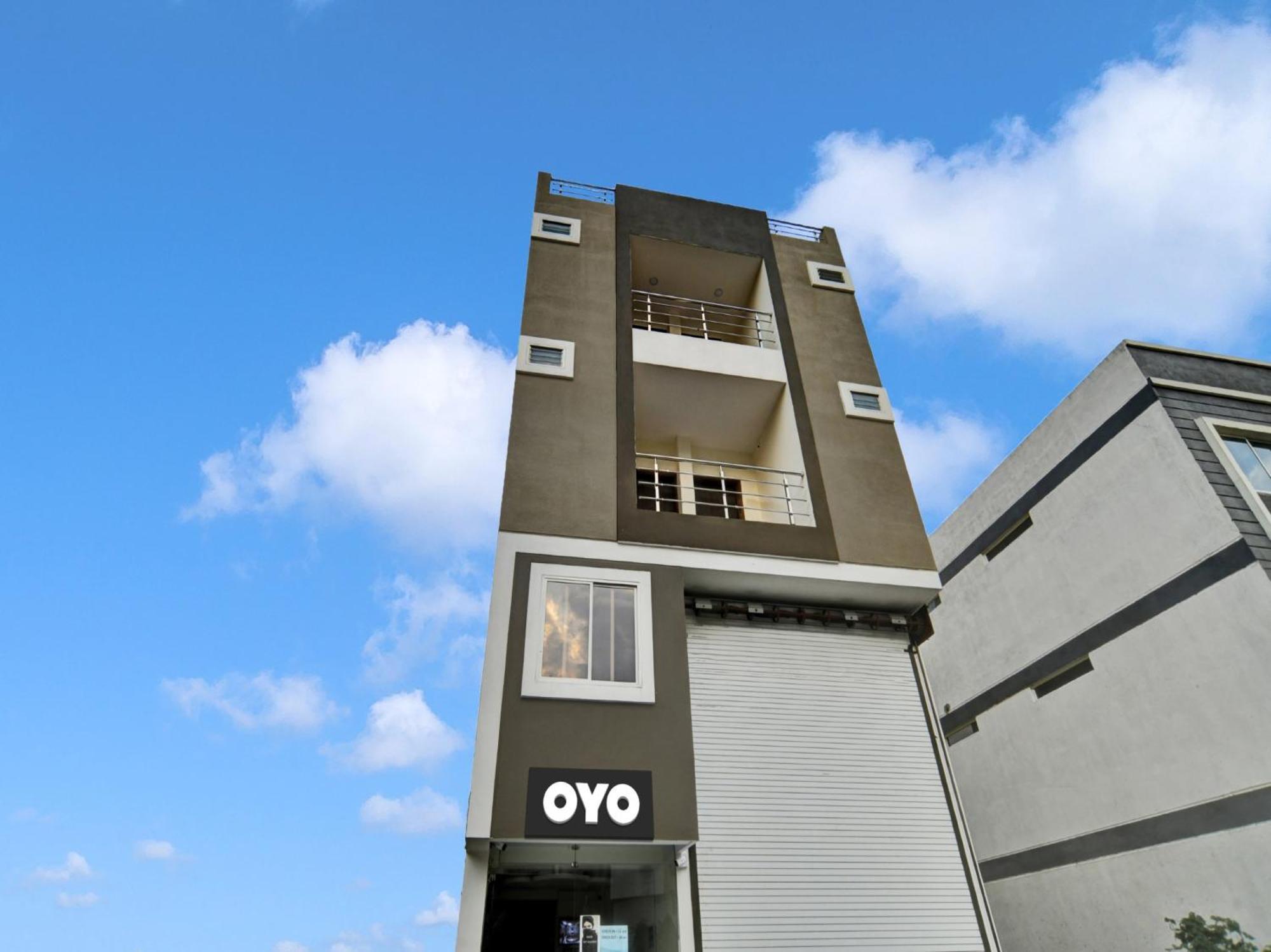 Oyo Hotel Dr Greens Indore Ngoại thất bức ảnh